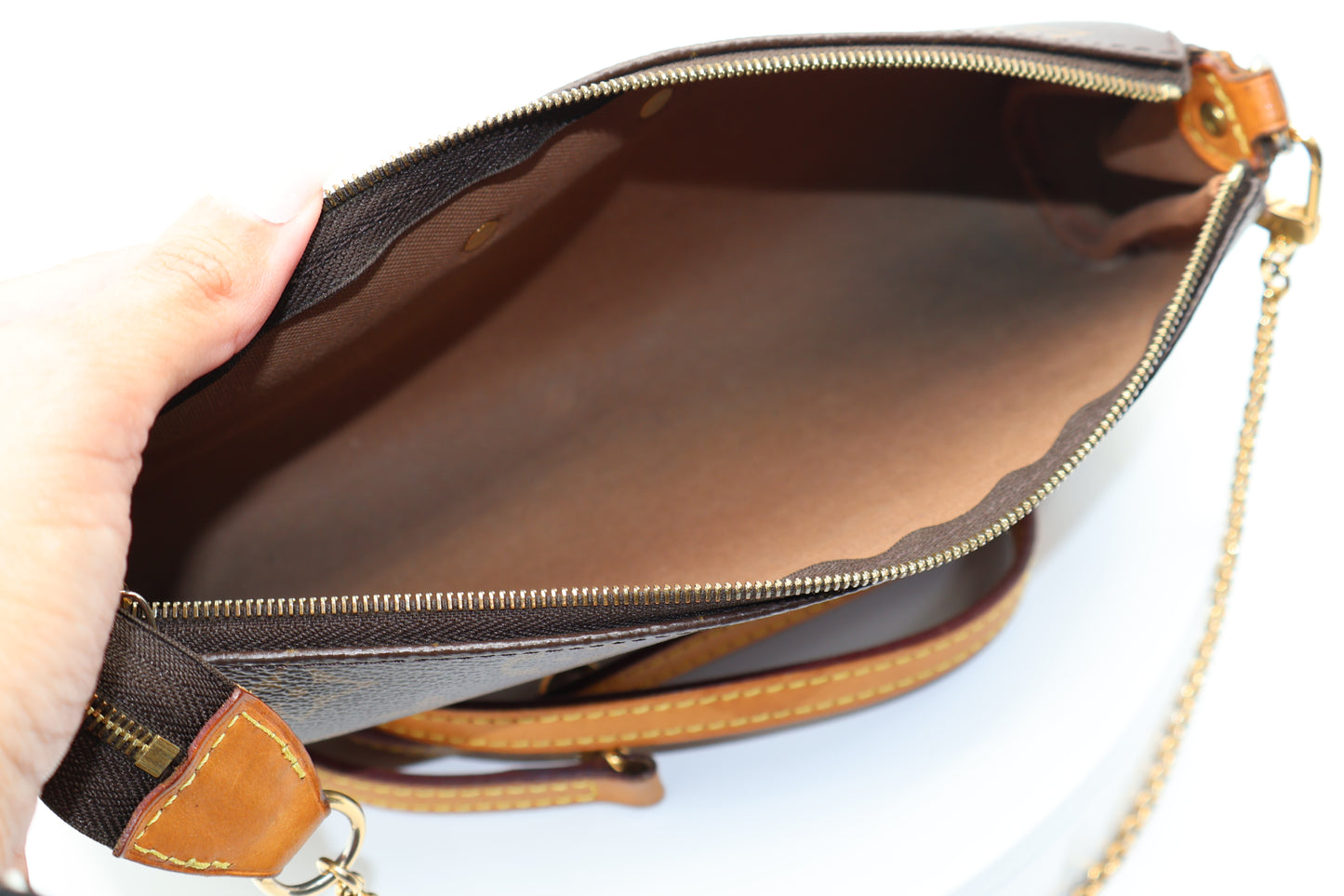 Louis Vuitton Eva Clutch
